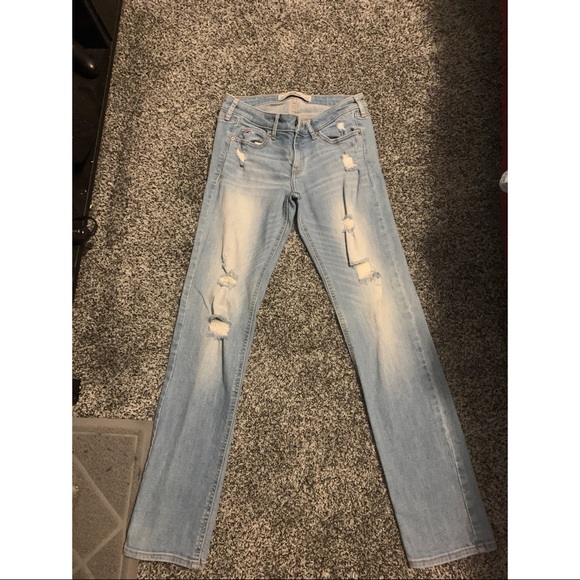 Hollister Jeans - Picture 2 of 4